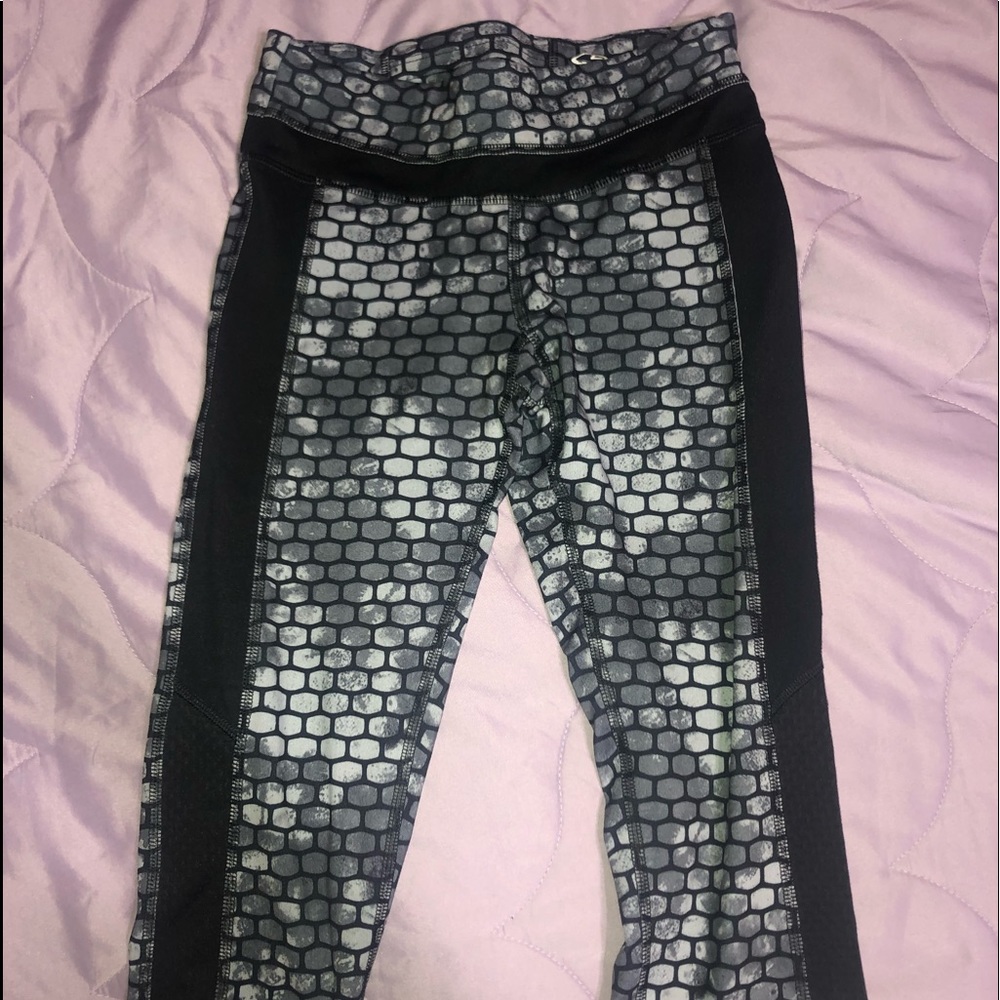 champion print capri leggings (xs)